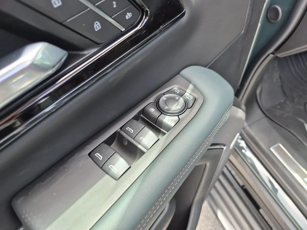 2026 GMC Yukon XL AT4 - Photo 21