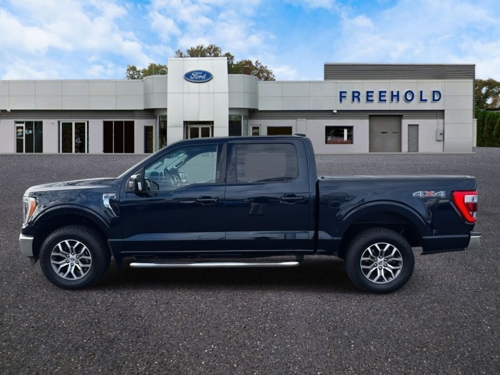 Certified Used 2022 Blue Metallic Ford Lariat image 5
