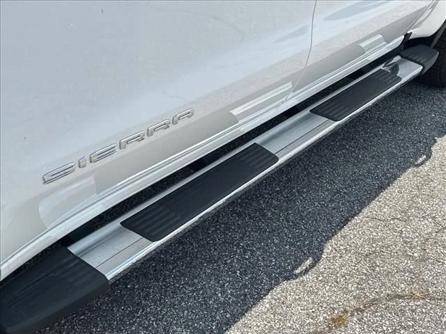 2026 GMC Sierra 1500 SLT - Photo 19
