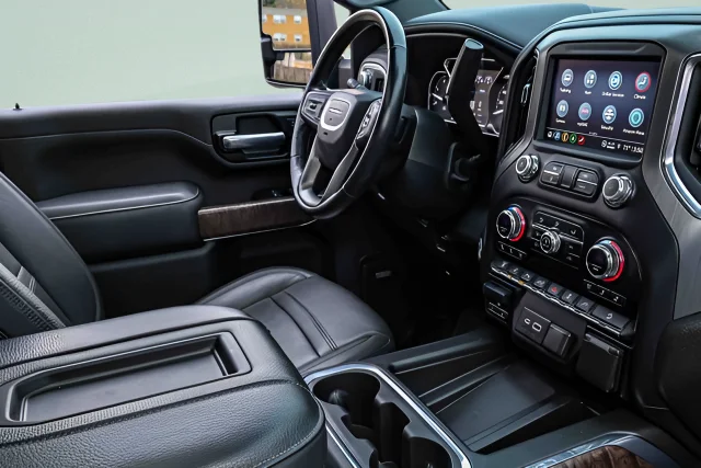 Used 2022 Blue GMC Denali image 21