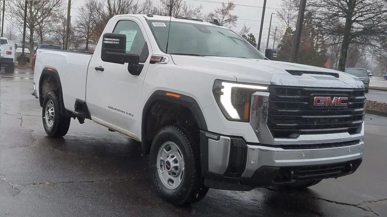New 2025 Summit White GMC Pro image 2