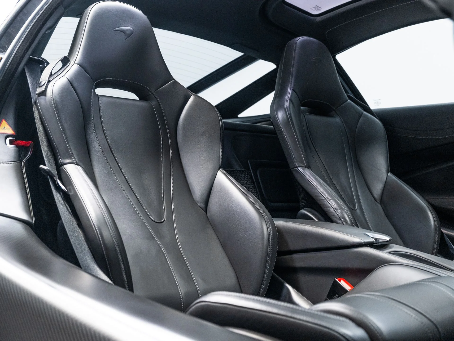 Used 2018 Quartz McLaren Luxury image 36