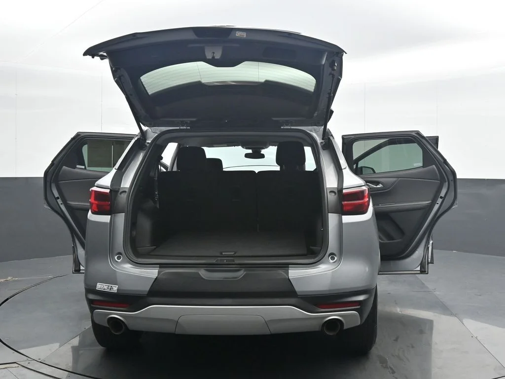 Used 2025 Gray Chevrolet LT image 35