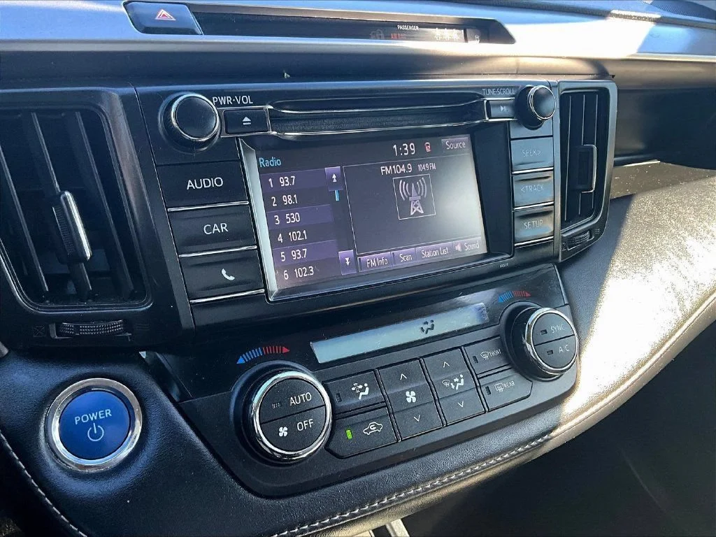 Used 2018 Silver Sky Metallic Toyota LE image 14