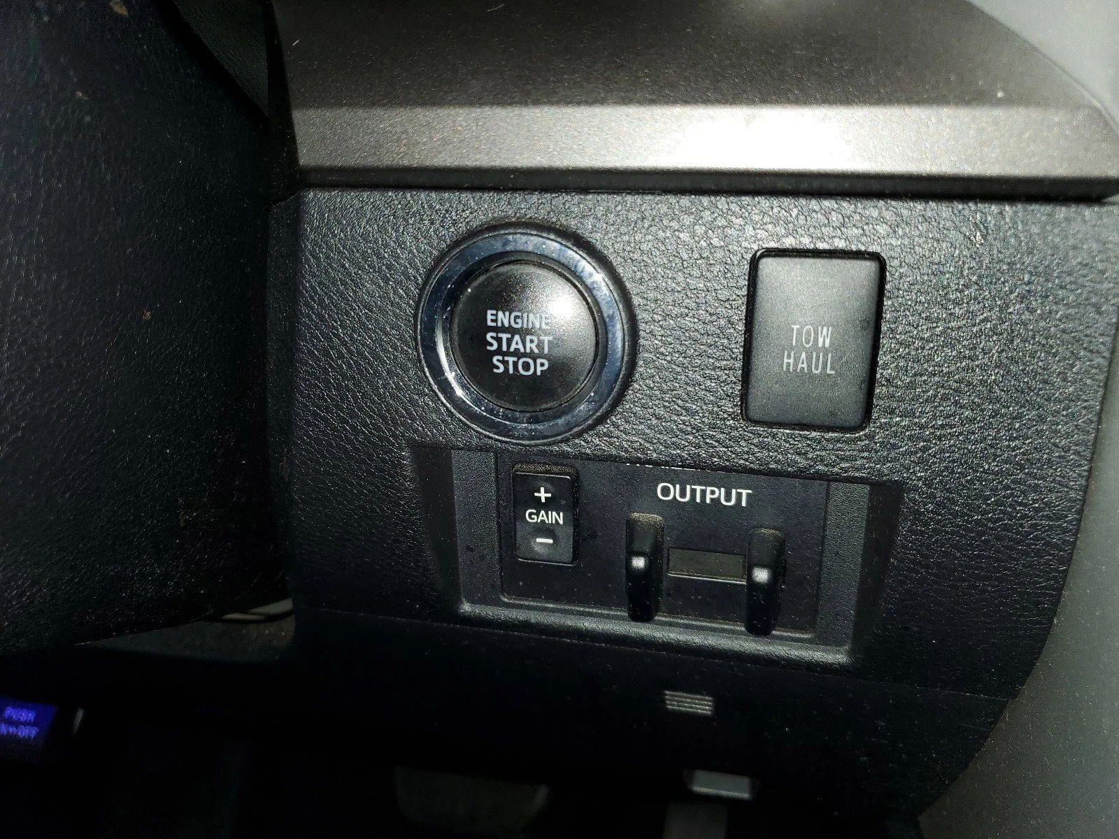 Used 2020 Cavalry Blue Toyota SR5 image 31