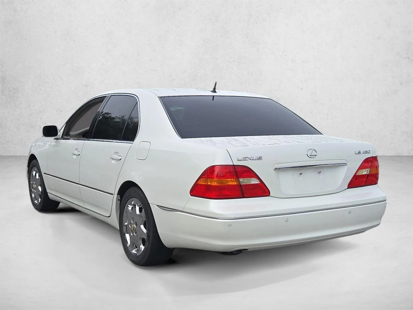 Used 2003 White Lexus  image 7