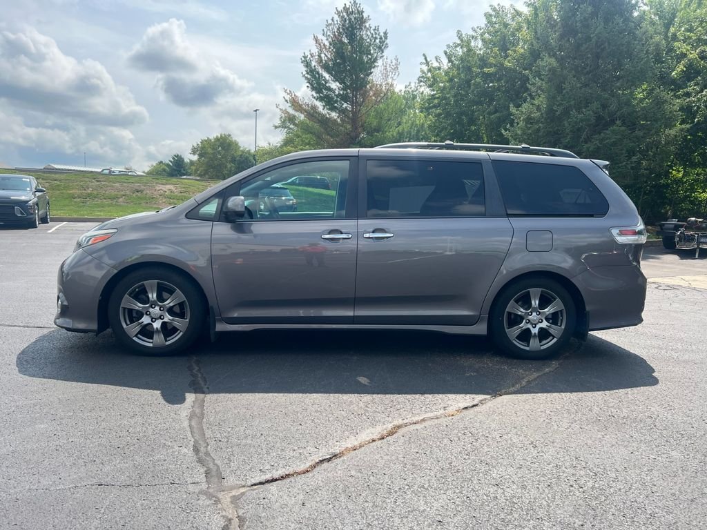 Used 2017 Predawn Gray Mica Toyota SE image 5