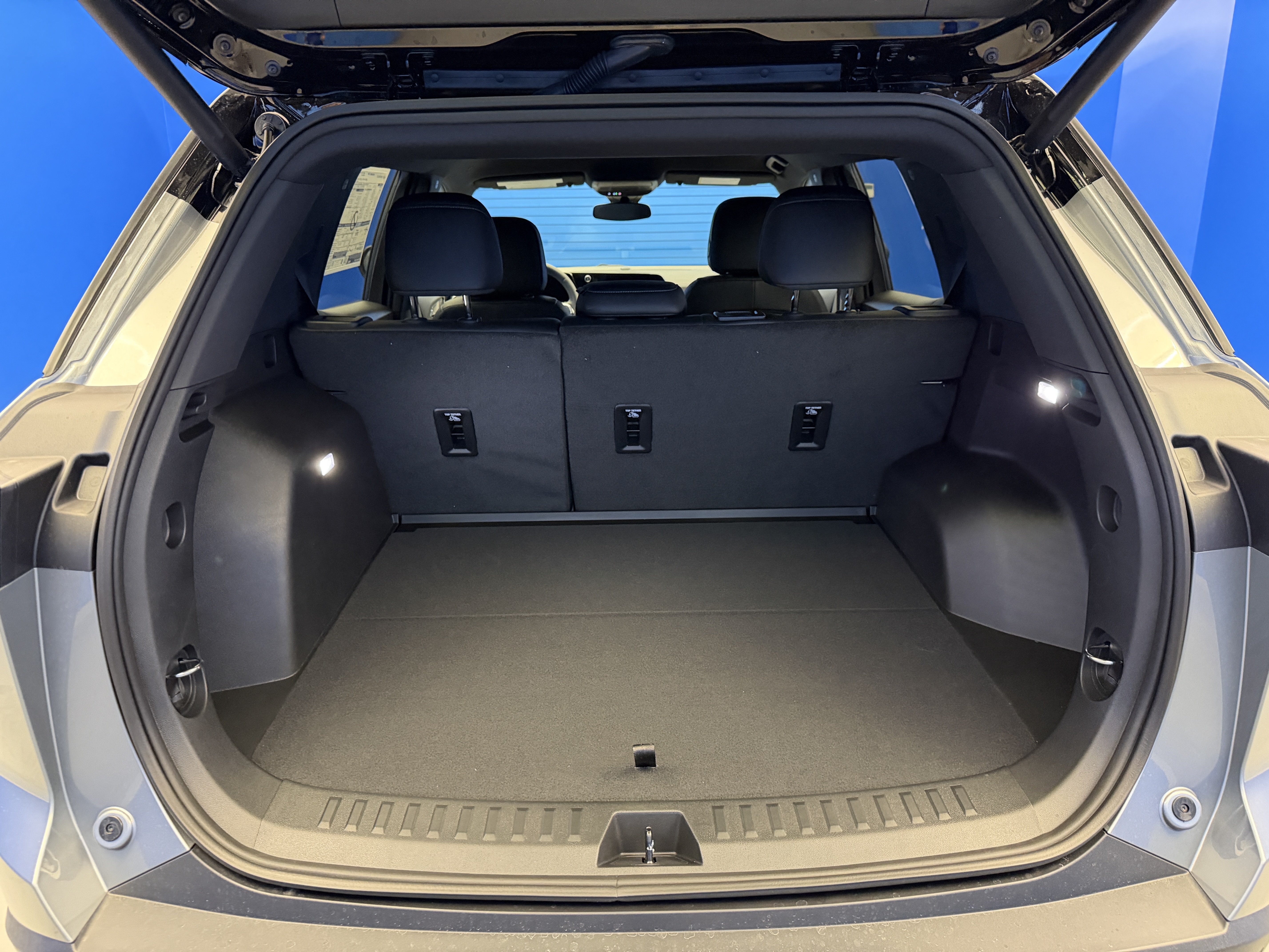 New 2026 Sterling Gray Metallic Chevrolet LT image 27