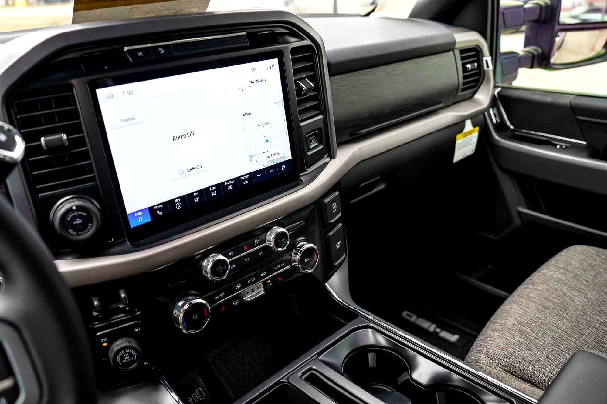 New 2025 Agate Black Metallic Ford XLT image 14