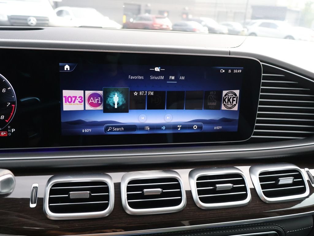 New 2026 MANUFAKTUR Moonlight White Metallic Mercedes-Benz GLE 63 S AMG® image 24