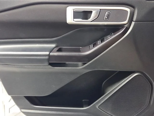Used 2020 Silver Ford XLT image 31
