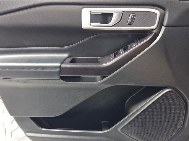 Used 2020 Silver Ford XLT image 31