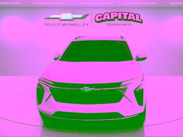 Used 2025 White Chevrolet LT image 8