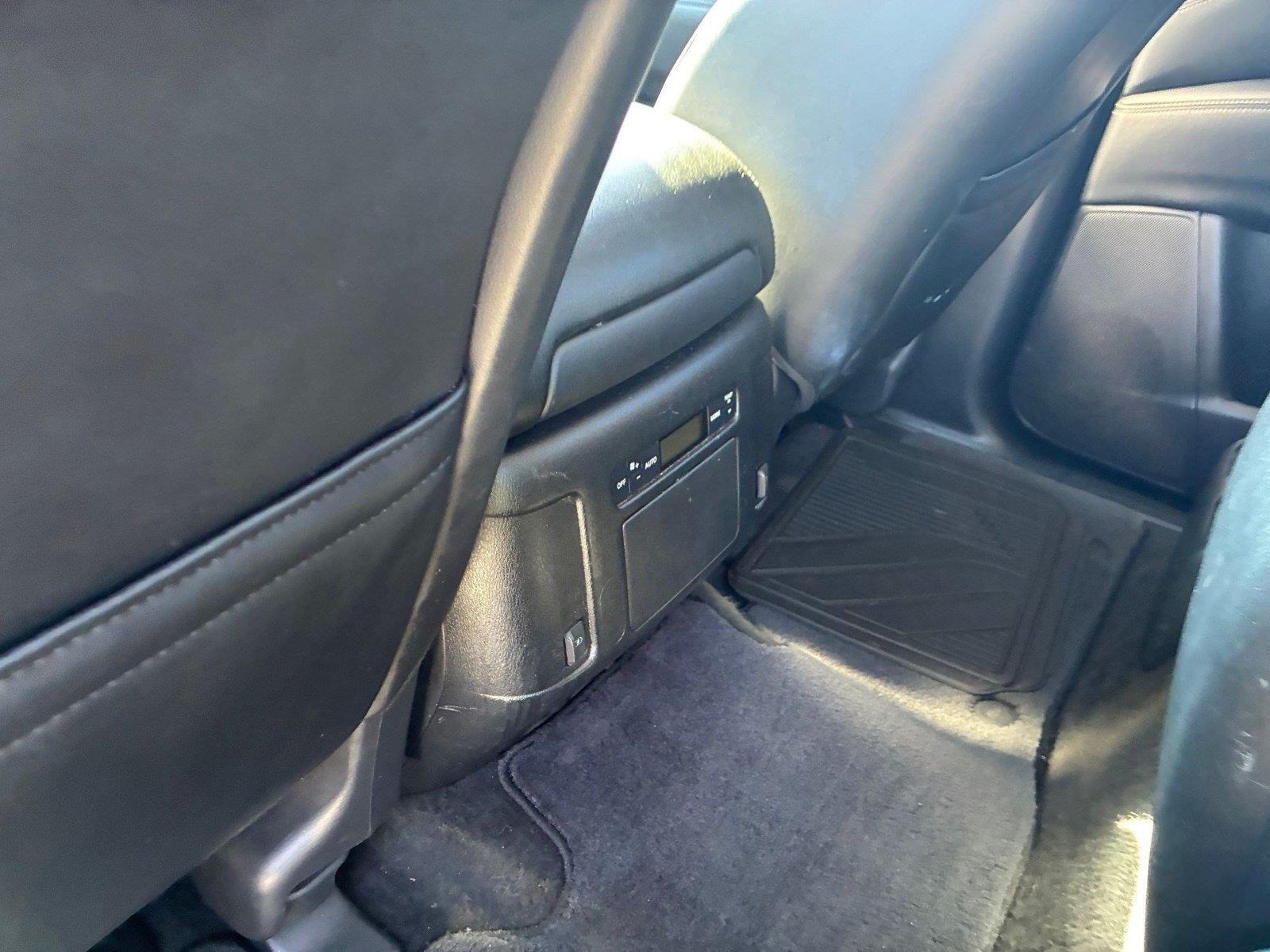 Used 2020 Super Black Nissan SL image 27