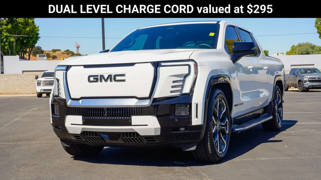 Used 2025 Summit White GMC Extended Range Denali image 2