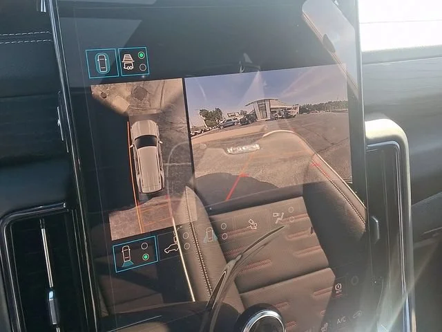 New 2026 Sterling Metallic GMC AT4 Ultimate image 18