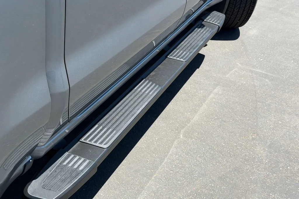 New 2026 Sterling Metallic GMC SLE image 7