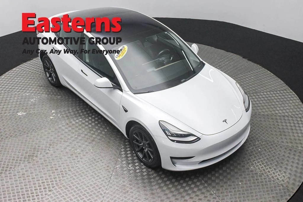 Used 2018 White Tesla Long Range image 3