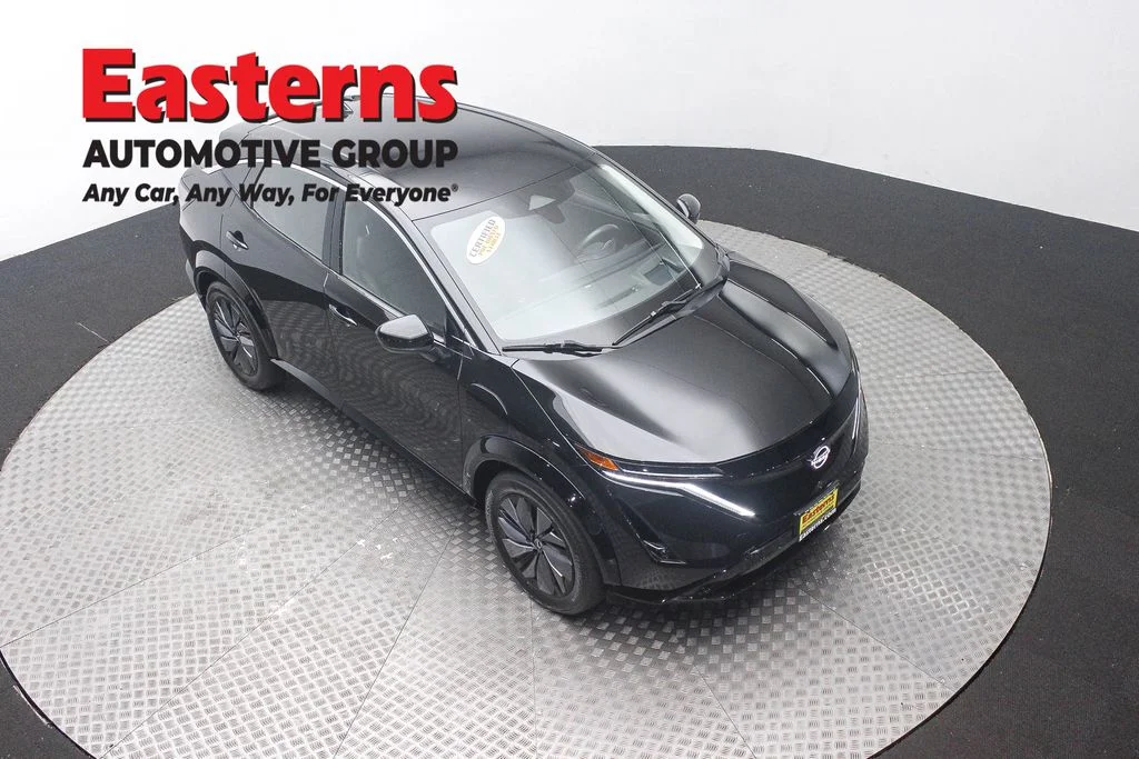 Used 2023 Black Nissan ENGAGE image 3