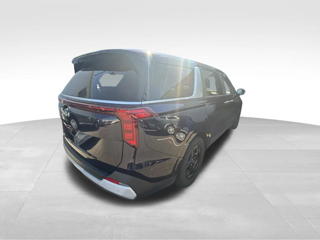 Used 2026 Blue Kia LXS image 5
