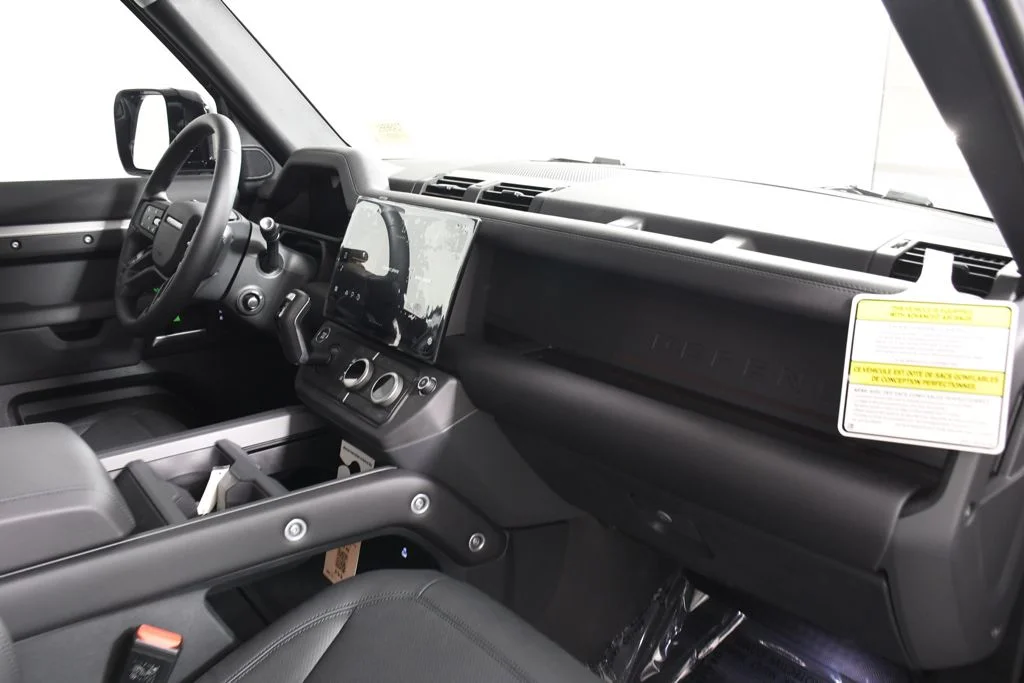New 2026 Borasco Grey Land Rover X-Dynamic SE image 18