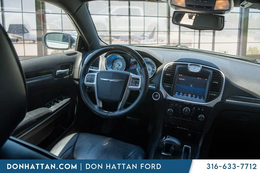 Used 2014 White Chrysler C image 16