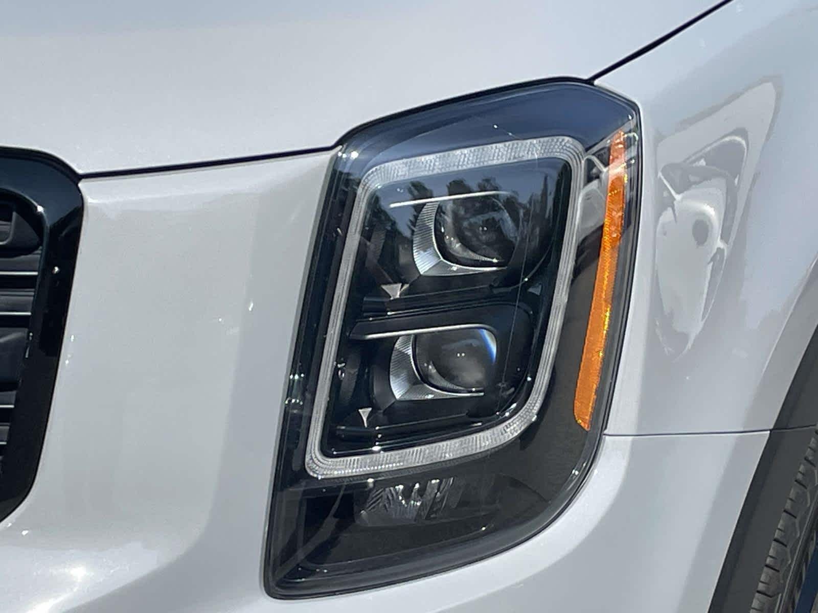 Certified Used 2022 Wolf Gray Kia EX image 18