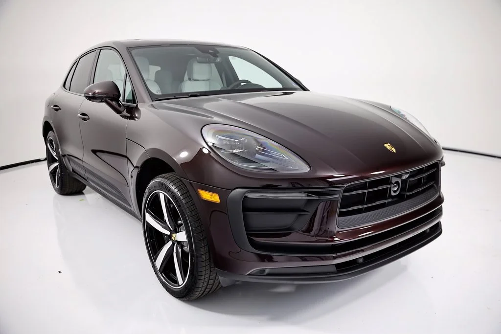 2026 Porsche Macan T - Photo 7