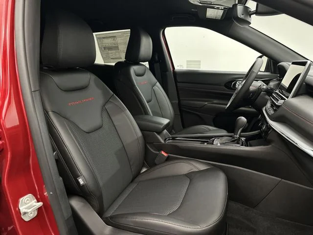 New 2026 Red Hot Pearl-Coat Exterior Paint Jeep Trailhawk image 26