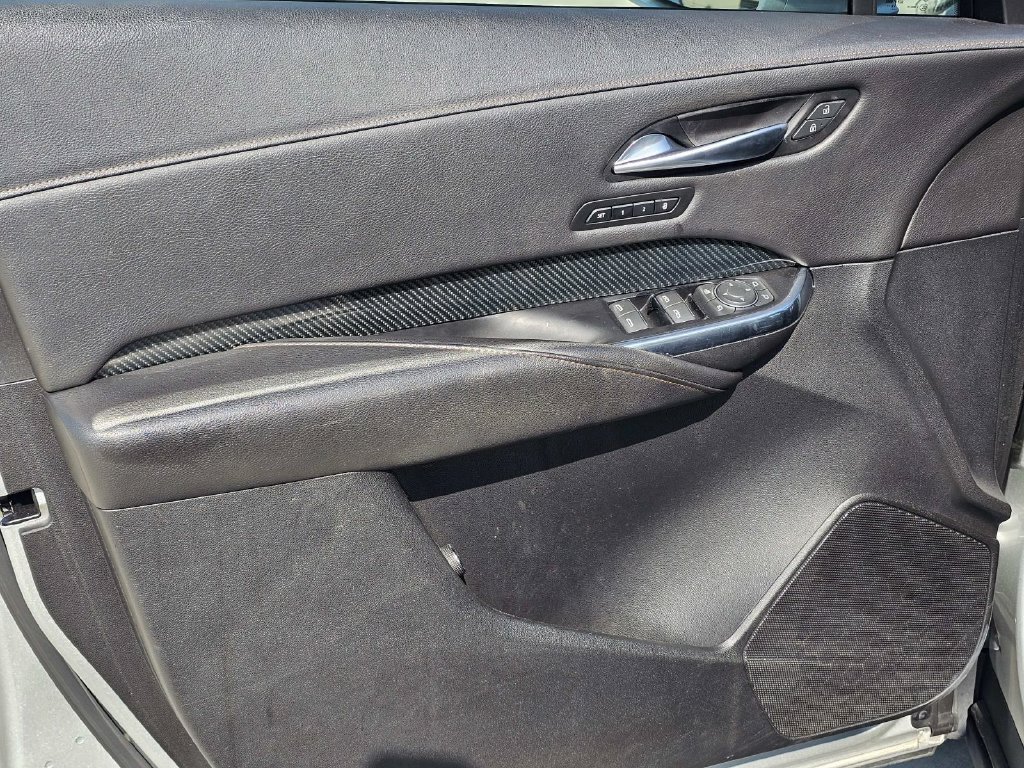 Used 2019 Silver Cadillac Sport image 18