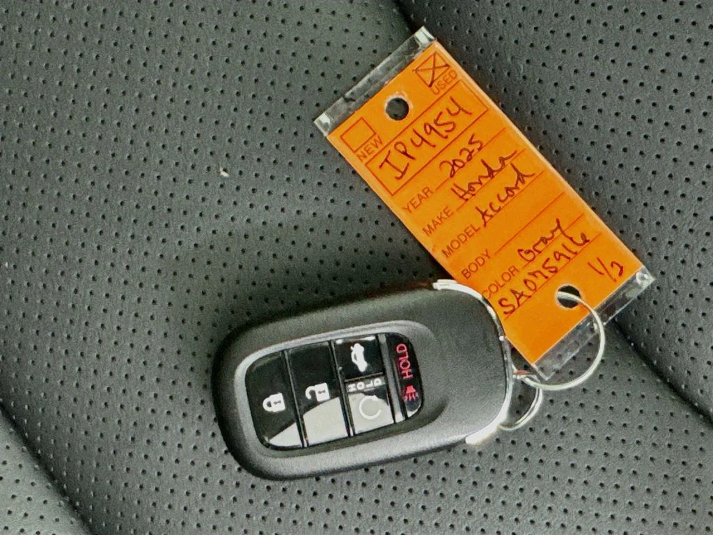 Used 2025 Gray Honda EX-L image 37