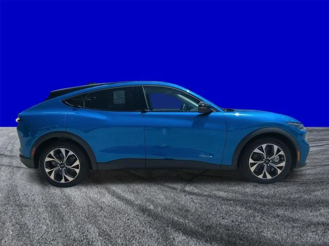 New 2026 Velocity Blue Metallic Ford Select image 3