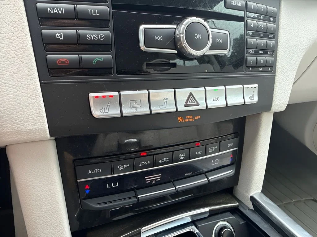 Used 2014  Mercedes-Benz E 250 image 25