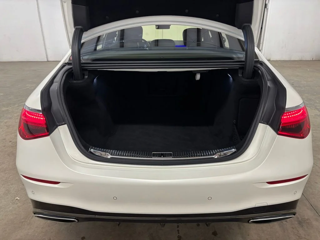 Used 2023 White Mercedes-Benz S 580 image 24