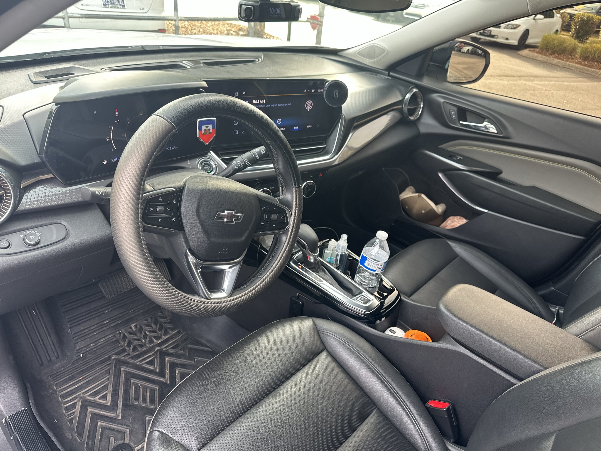 Used 2025 Summit White Chevrolet ACTIV image 8