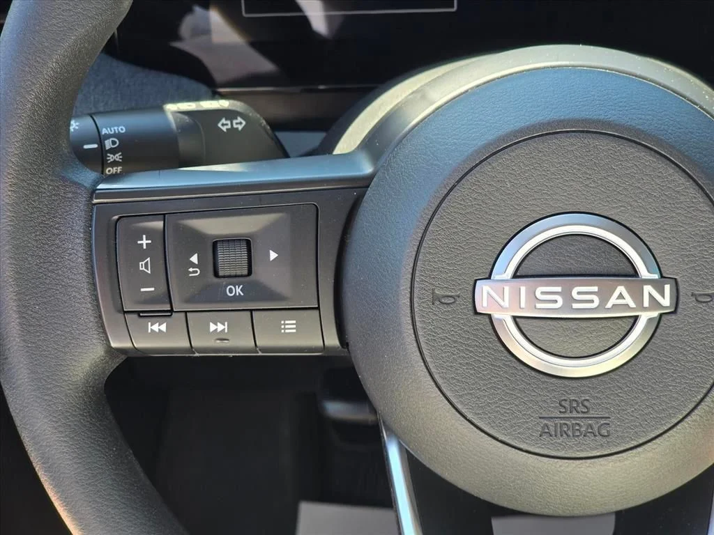 Used 2025 Red Nissan SV image 14