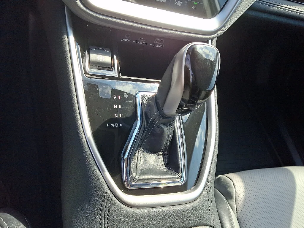 Used 2025 Silver Subaru Limited image 22