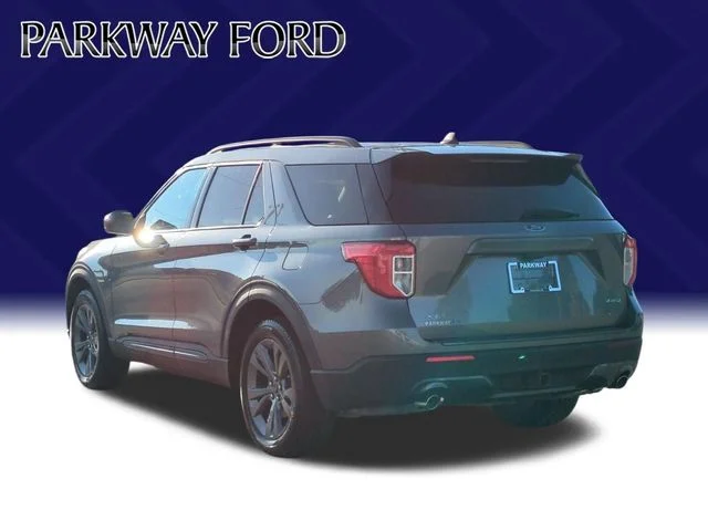 Used 2022 Gray Ford XLT image 3