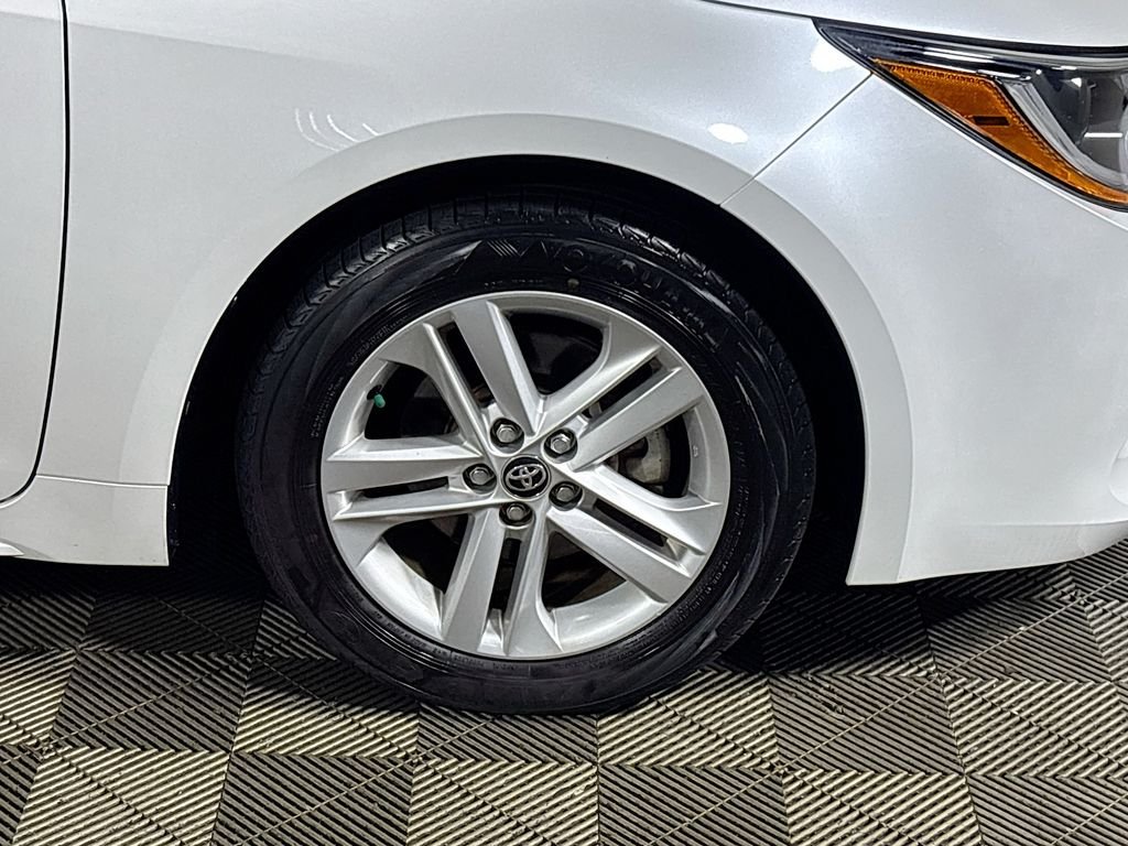 Used 2022 Midnight Black Metallic Toyota SE image 22