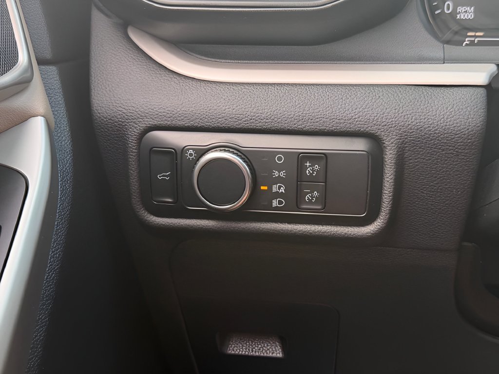 Used 2023 Gray Metallic Ford XLT image 20