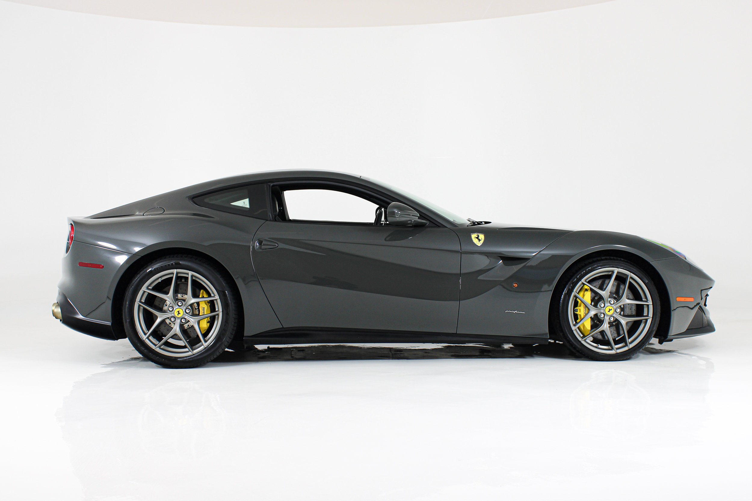 Used 2015 Grigio Scuro Ferrari  image 11
