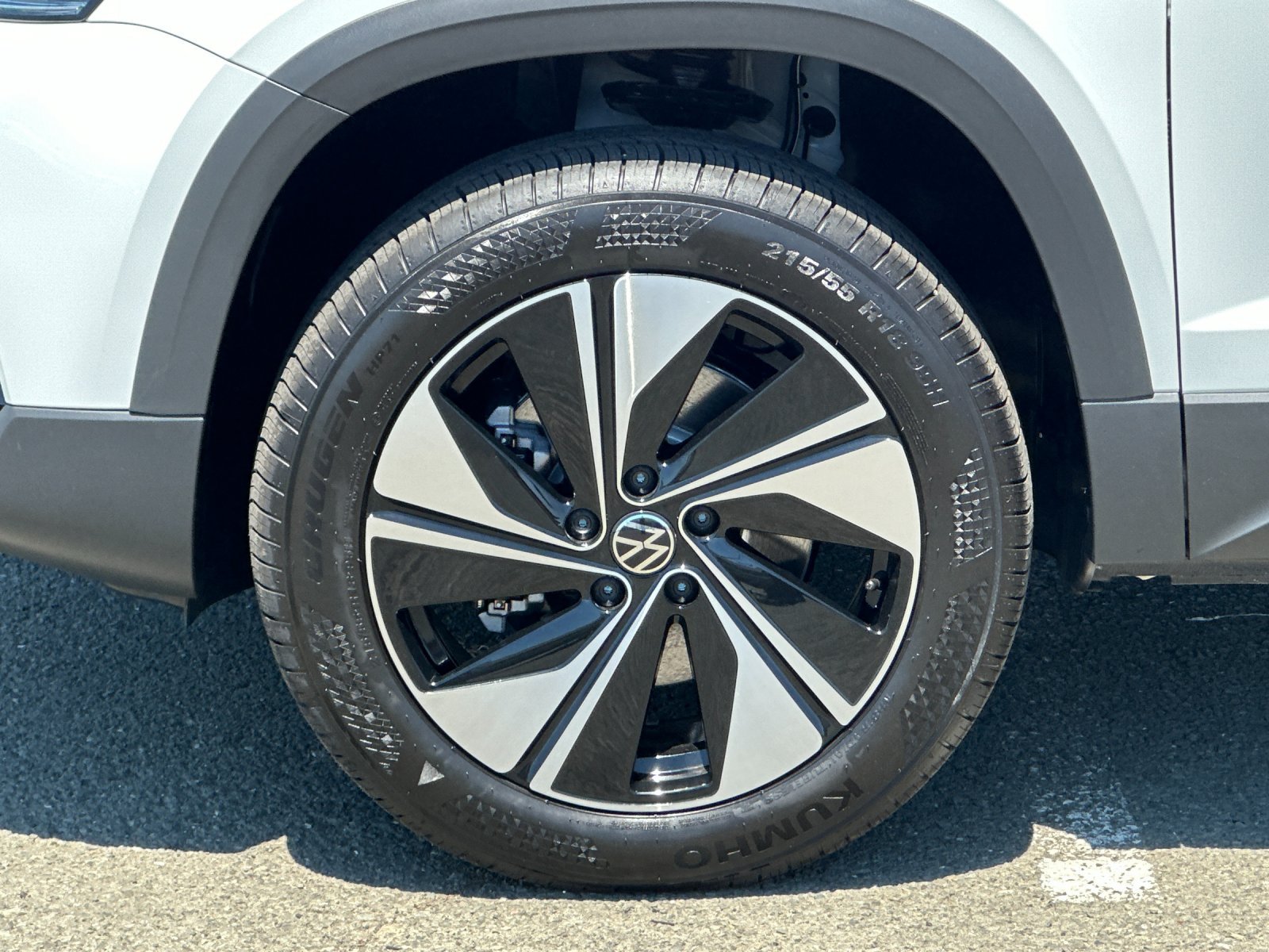 New 2026 Pure White Volkswagen SE image 24