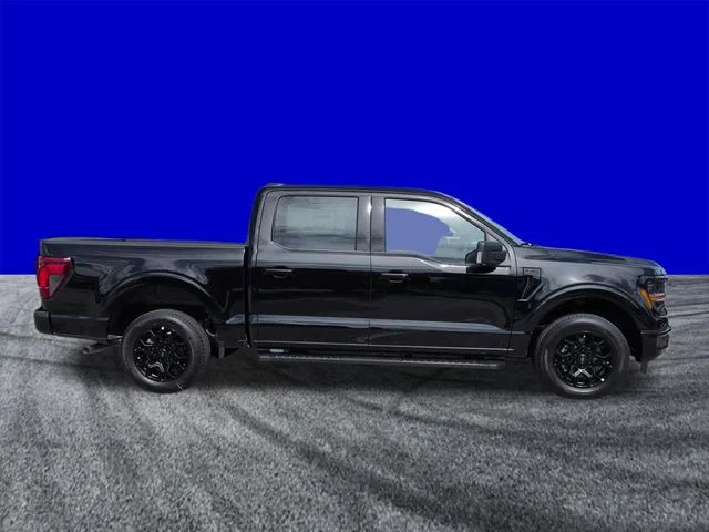 New 2026 Black Ford XLT image 3