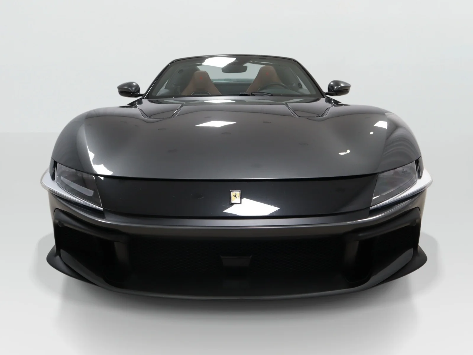 Used 2026 Grigio Silverstone Ferrari Spider image 8
