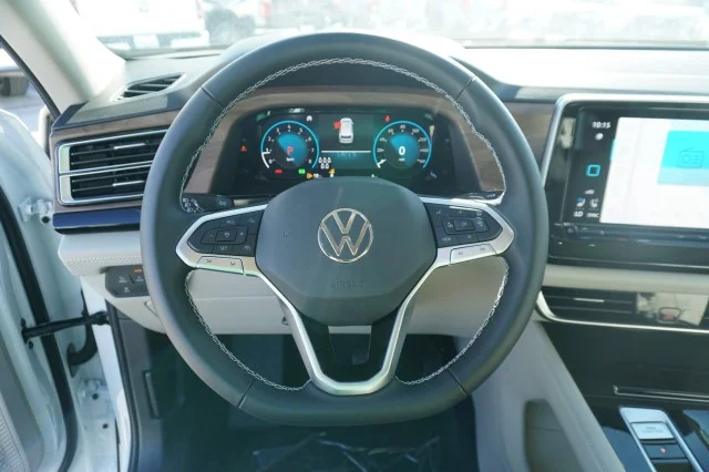 2026 Volkswagen Atlas SE w/Tech - Photo 25