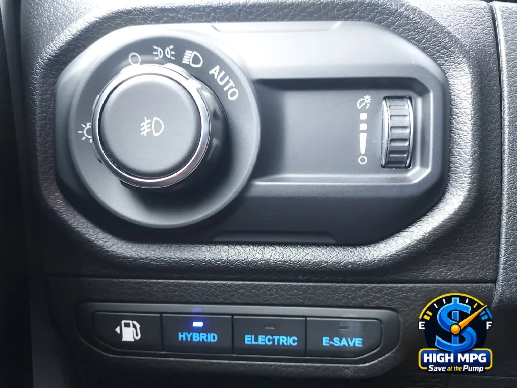 Used 2024 Silver Jeep Sport S 4xe image 9