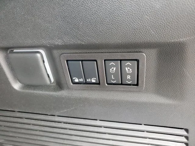 Used 2026 Cypress Gray Chevrolet Z71 image 30
