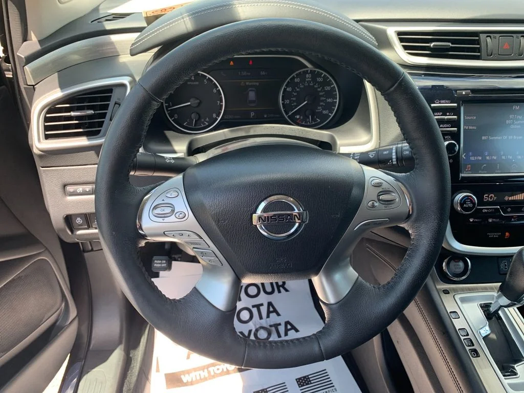 Used 2018 Gray Nissan SL image 25