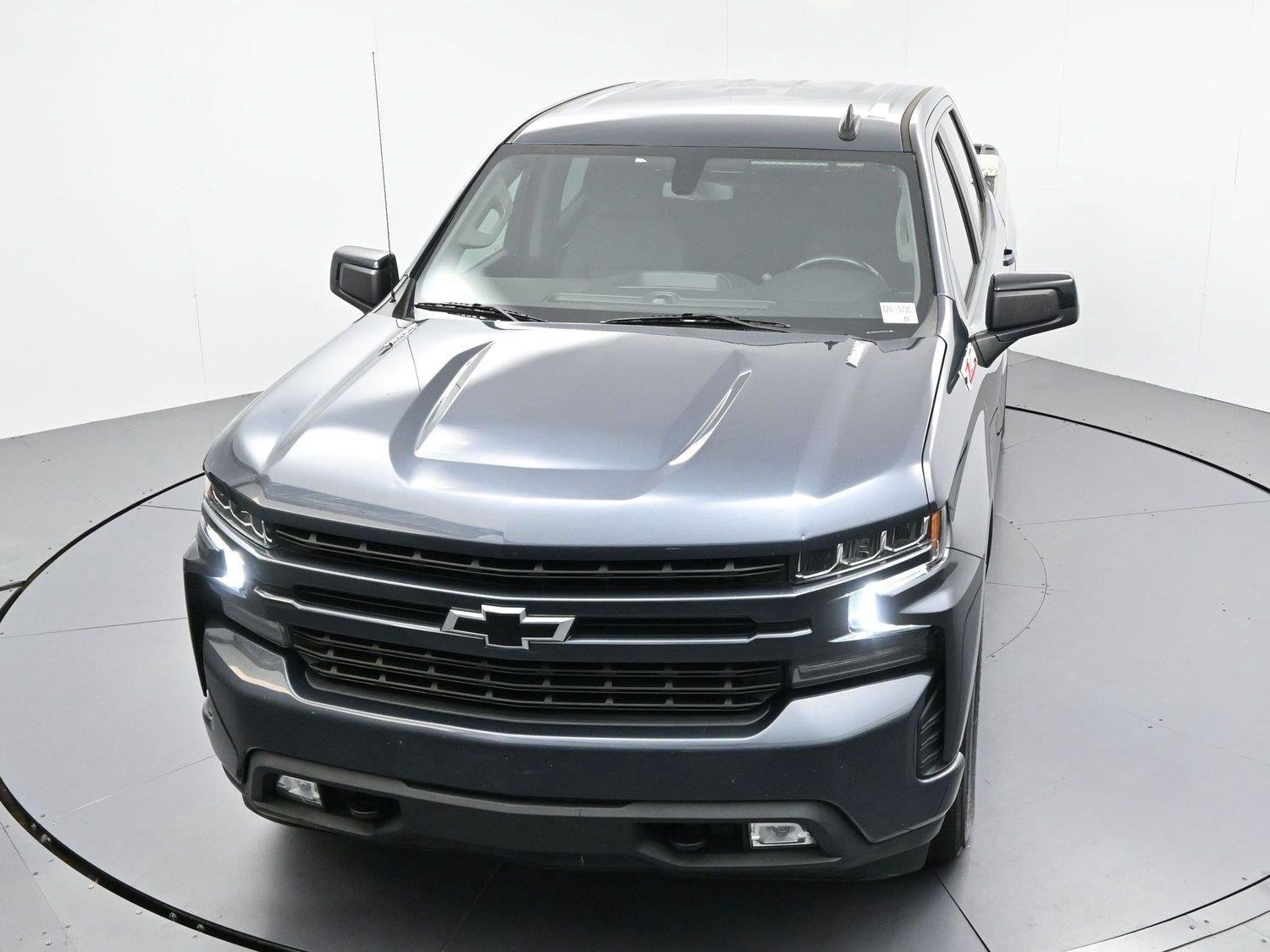 Used 2021 SHADOW GRAY METALLIC Chevrolet RST image 38