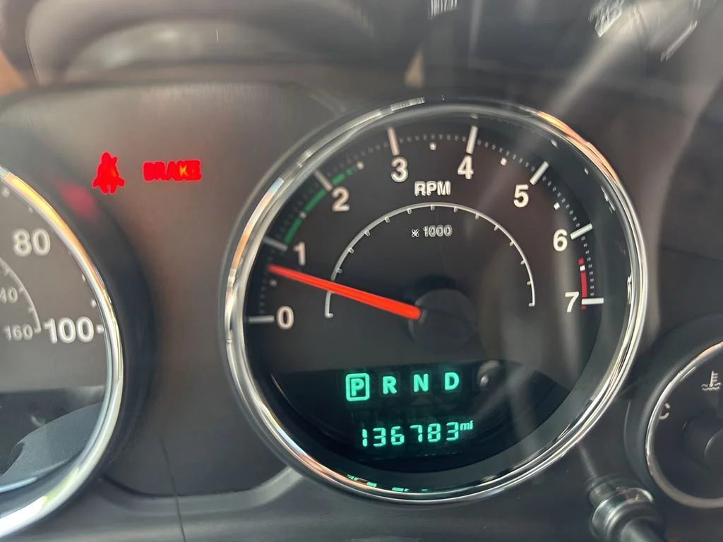 Used 2017 White Jeep Unlimited Sport image 20